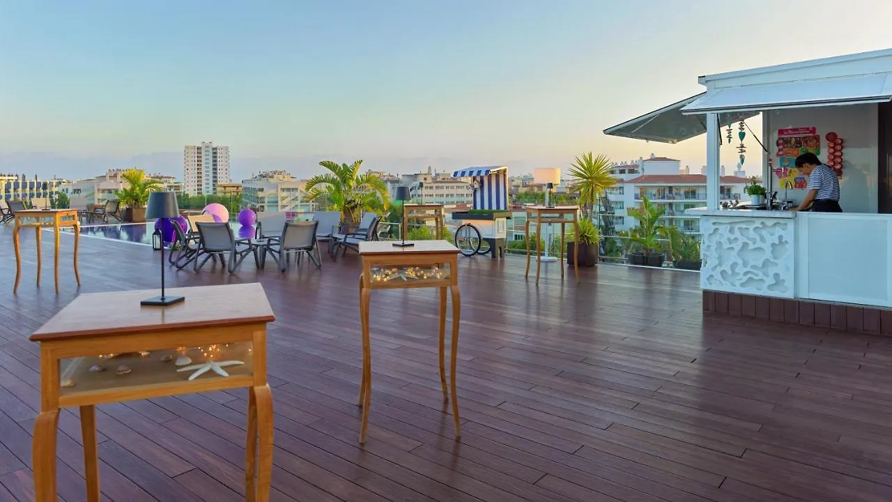 Hotel H10 Vintage Salou - Adults Only